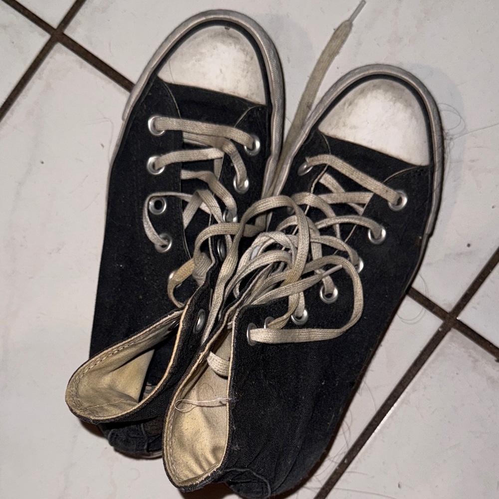 Converse Black and platform White Canvas Sneakers